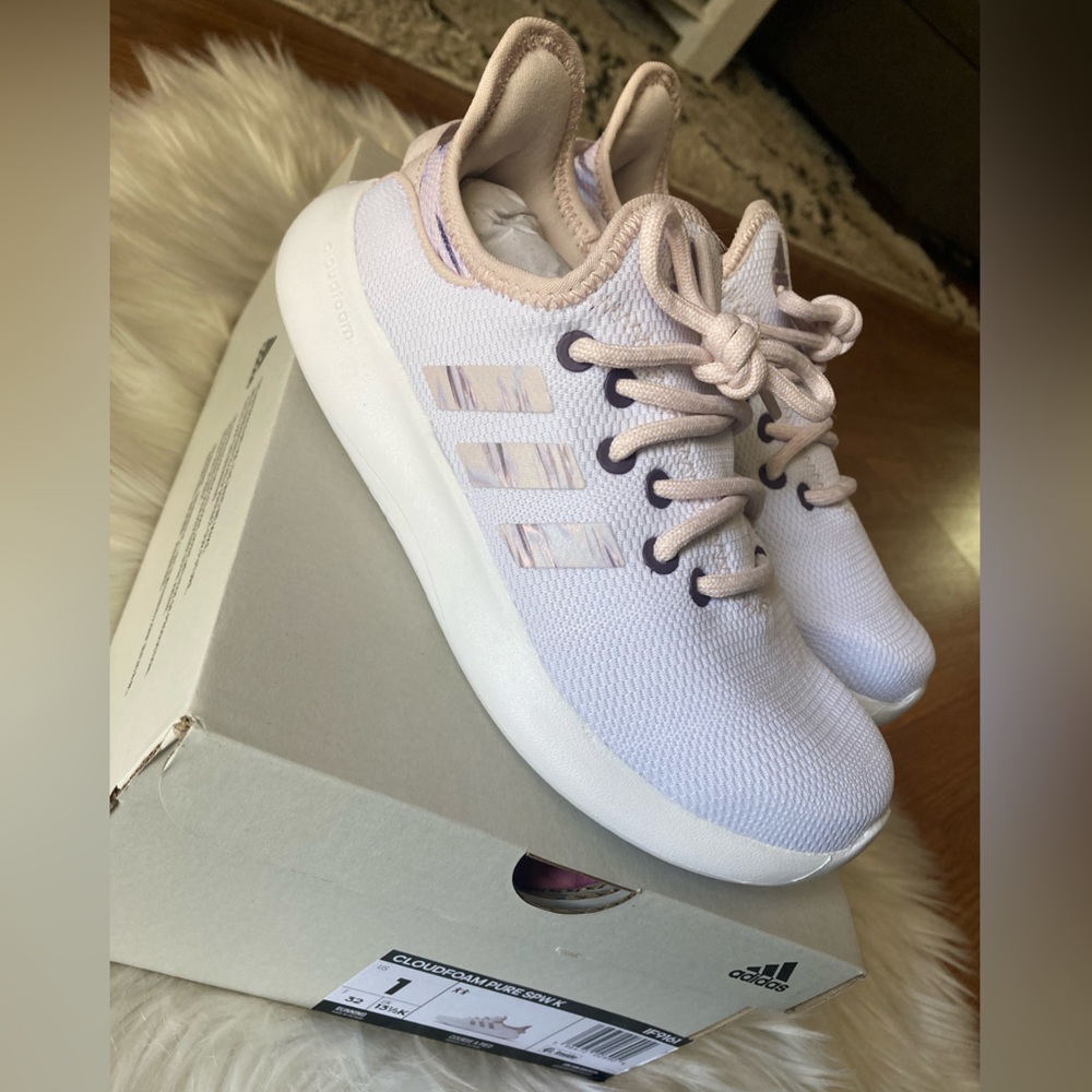 Girls size 1 adidas cloudfoam shoes
